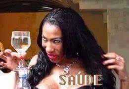 NotIsACoolChild's tweet image. #CoisasQMinhaMaeNaoSabe Que eu ja bebi Jamaica e Lagoa Azul..