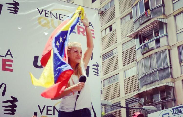 liliantintori tweet picture