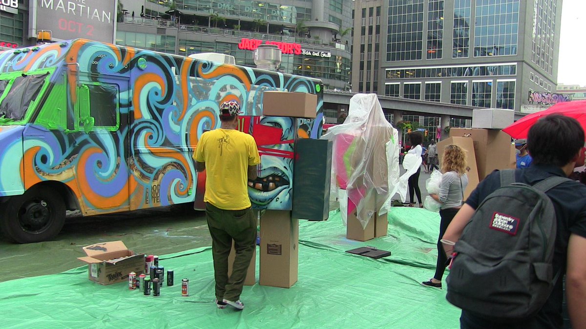 AVNU_CA's tweet photo. #MNFSTO9 #LiveAtTheSquare http://t.co/3ZO6VOGxHB