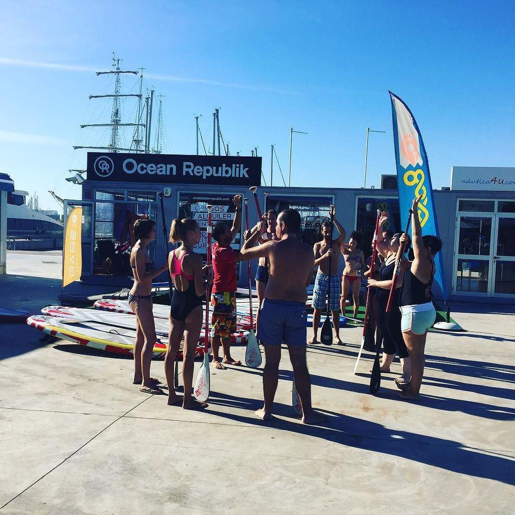 Ocean_Republik's tweet photo. Mañanita de #sup para empezar el domingo #lasarenas @marinarealjuancarlosi #superos http://t.co/X2VM0lpBf5 http://t.co/CWzLNXjlAB