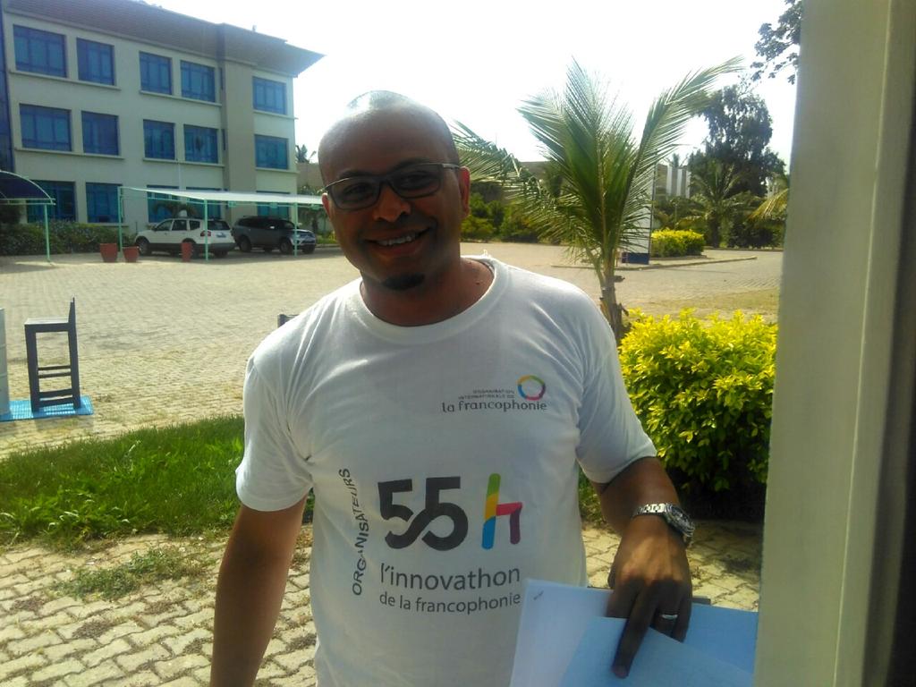 kofisikaandI's tweet photo. #55hsn Innovathon de la francophonie #senegal . Debut des pitchs #verts hackers #fmlf2015 #liegetogether #kebetu http://t.co/9E4J3aV5oz