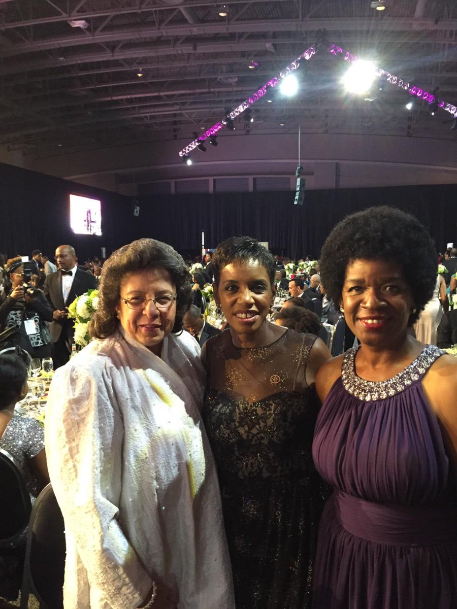 ZPhiBInc1920's tweet image. Zeta Pres Mary Breaux Wright and Congresswoman (Zeta) @DonnaREdwards enjoy #CBCFALC15 Gala w guest