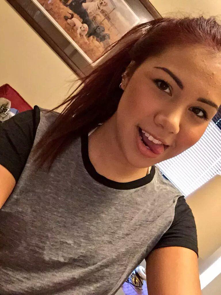 AshleighVII's tweet photo. Who wants to serve me? Now recruiting #paypigs #cashcows #humanatms
@RT_Slave @RTpig @RTPayPig 
#dominatrix http://t.co/R3oHsENuX8