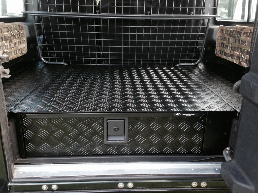MobileStorage2's tweet image. Drawer and Premium Wheel Arch Covers FITTED! @LandRoverOwner @LandRoverShows #LROShow