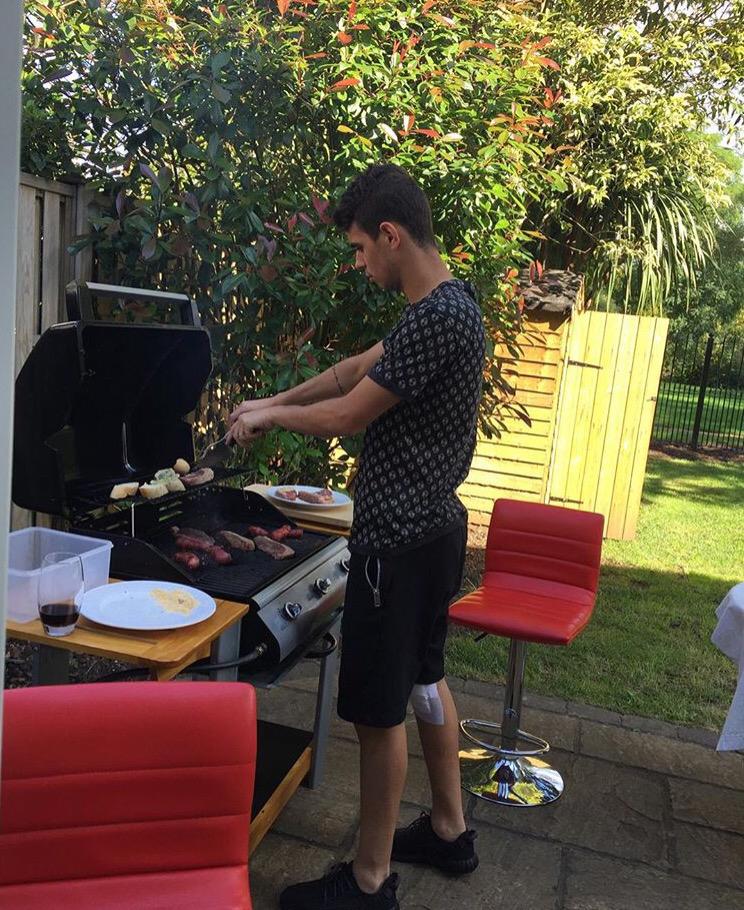 oscar8's tweet image. Churrasco em família!!!
BBQ with the family!!!
