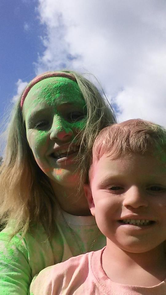 FPIESuk's tweet photo. Cobie & his mummy have been #fightingFPIES today taking part in portsmouth run or dye Thanks! https://t.co/Hk27rw1rNn http://t.co/BkI8YCEA0o