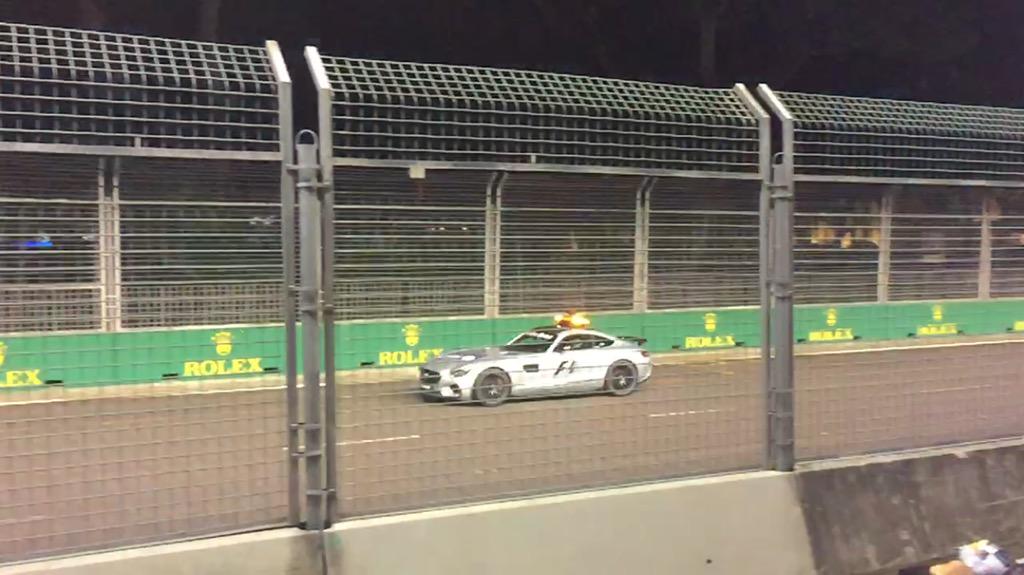 csugiono's tweet photo. Safety car is deployed! The sexy Mercedes Benz AMG GT. #SingaporeGP #F1 #SGSeruBareng @SingAsik http://t.co/pzfPCoIUDB