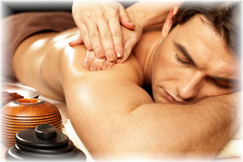 Sports massage session with professional therapist, both before and after #waterskiing : edenskilake.com/#!sports-massa…
