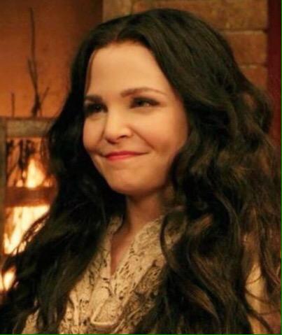 H0RSESANDHER0ES's tweet photo. @parrillapncakes #OUATCOUNTDOWN 7 omfg ONE!MORE!!WEEK!!! I couldn't choose one omg my precious little princess✨✨ http://t.co/hRETplCmFY
