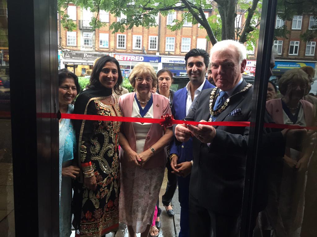 pk_xpress's tweet photo. Deputy Mayor John and his wife #blessed #authenticpunjabifood #eastcote #grandopening #catering #tastelikehome http://t.co/pNow57Ooch