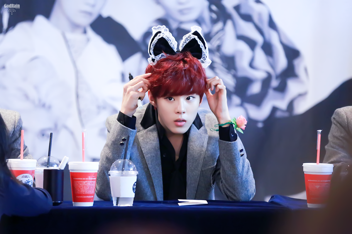 오늘 첫 팬사인회를 한 신인 아이돌.jpg | 인스티즈