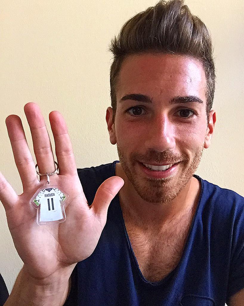 RagusaAnto's tweet image. • Arrivati!! •
• Grazie mille a @FutsalCustom •
🔝😉😜⚪️⚫️1⃣1⃣
#Cesena #portachiavi #thanks 🙌🏻