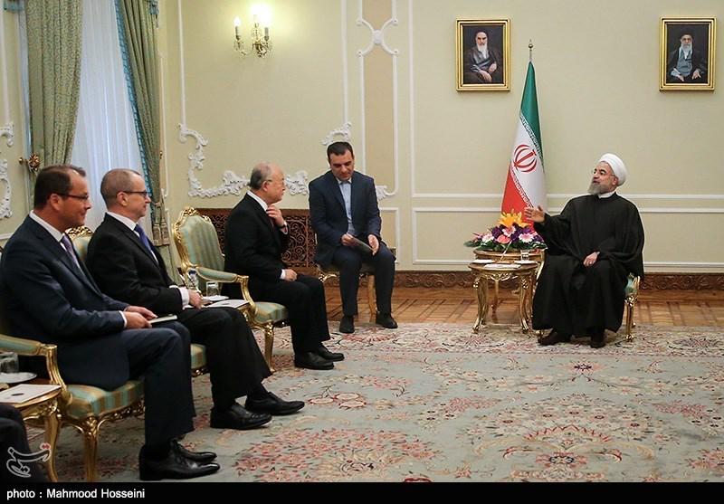 Iran's tweet image. .@HassanRouhani: #Iran is 2 voluntarily implement #AdditionalProtocol 2 #NPT
theiranproject.com/blog/2015/09/2…

#IranDeal #IAEA