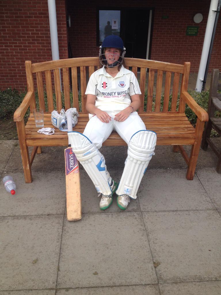 bathcricket's tweet photo. Someone needs to work on their fitness... Incredible effort by run-machine @LuffSophie, 152*. 307  to Bath. #bluearmy http://t.co/zfC9IyLQAs