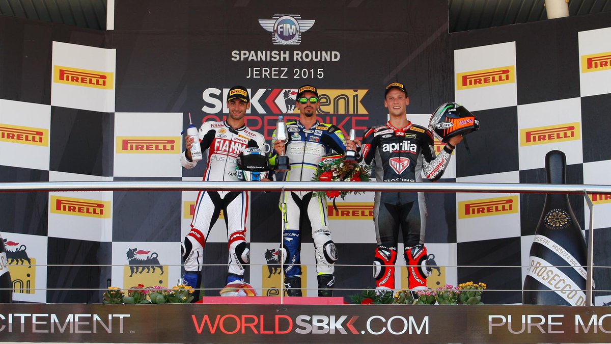 #JerezWorldSBK <a href="/tambu_2/">Roberto Tamburini</a> wins in STK1000 and keeps his title chances alive. More on: worldsbk.com/en/news/2015/T…