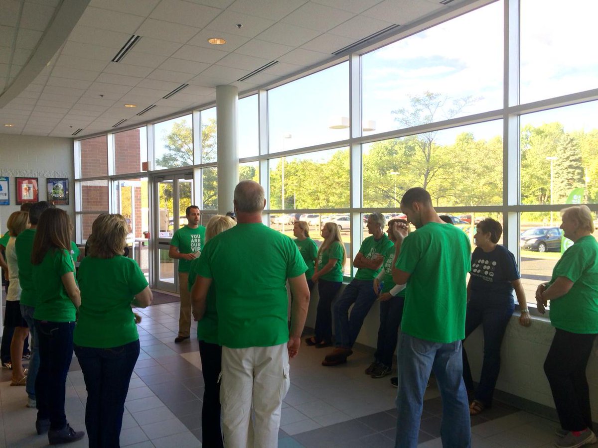 RyanStigile's tweet photo. Great looking First Impressions team ready to launch! #HelloAkron @NewPointeChurch @johnnybunn http://t.co/Sip3ecuwKm