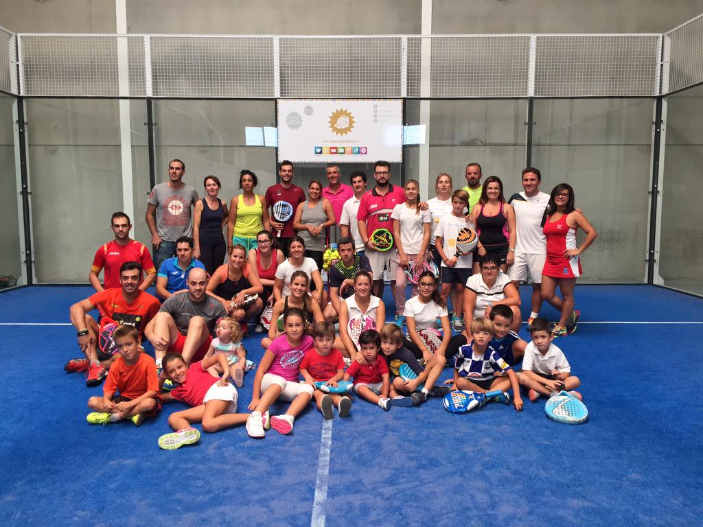 Gran mañana de #padel en <a href="/Punto_Padel/">PuntoPádel</a> ha sido un placer! Encantados con vosotros! #gracias #xtresacademy