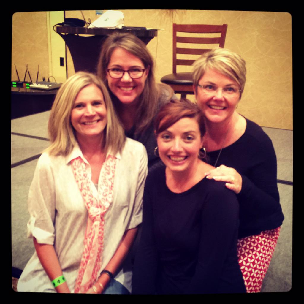 tenilleshade's tweet photo. @ReedTaraann1Tara & Tenille w/Gail & Joan. 😄 Can't wait to rehash, revise, and revamp our summer Cafe workshop! #D5TX http://t.co/ggXyfVcSQR