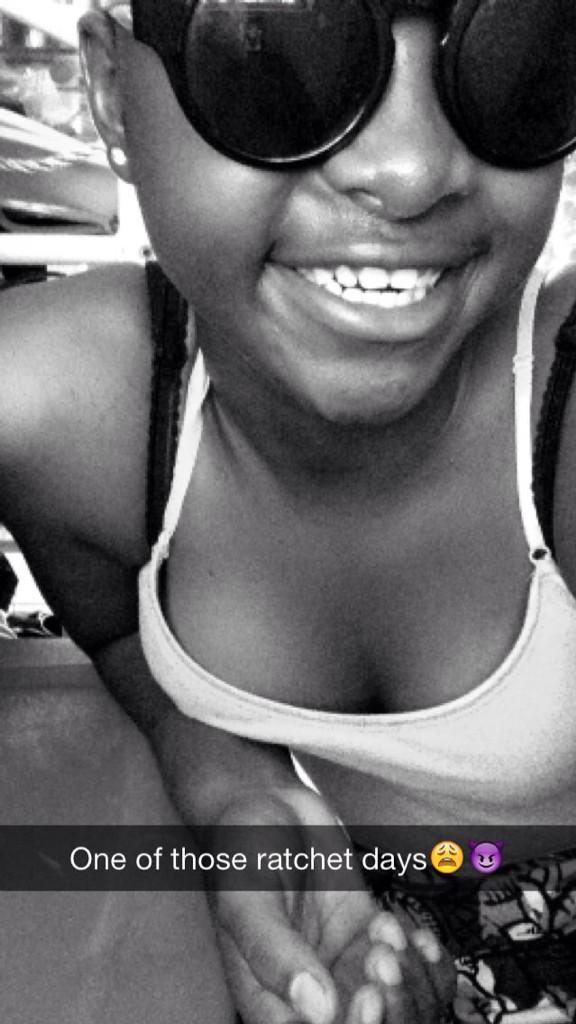 AntwaniqueF's tweet photo. Happy Sunday 🎀😈 http://t.co/5y6FltyC1v