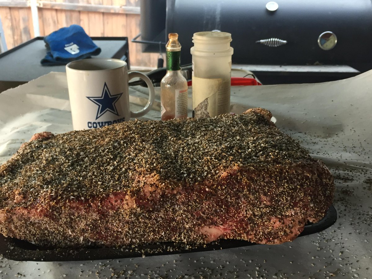 bsooner75's tweet photo. First run on Beef Ribs about to go down. #BeefRibSunday #BBQ http://t.co/5yPEbDHJ2n
