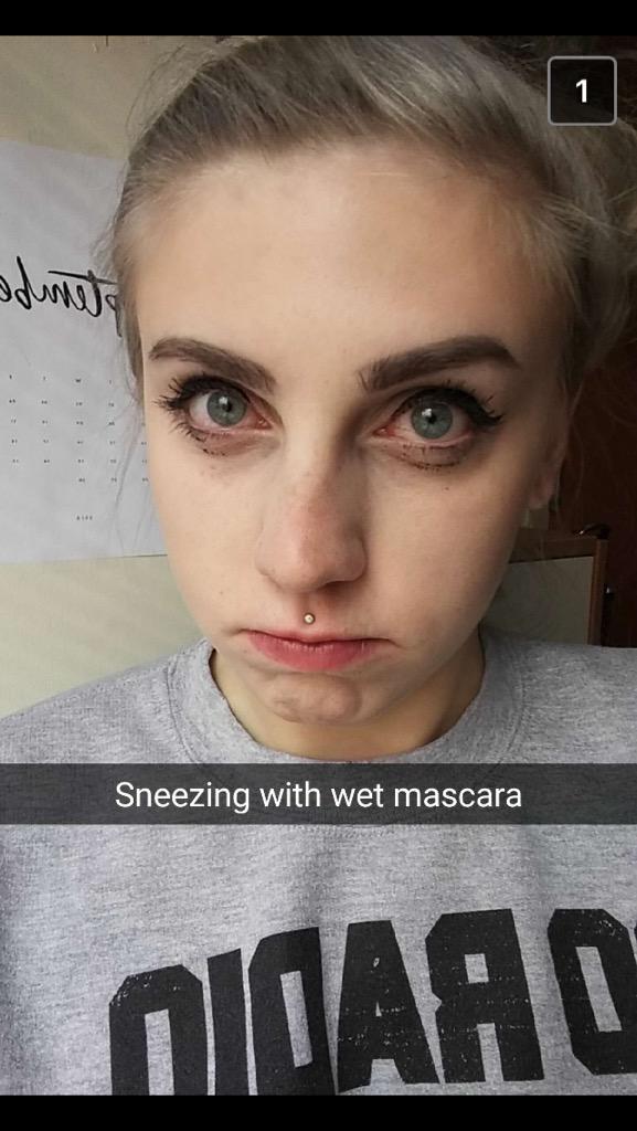 vmnoelleg's tweet image. The struggle is so real @sarahingerick #makeupproblems