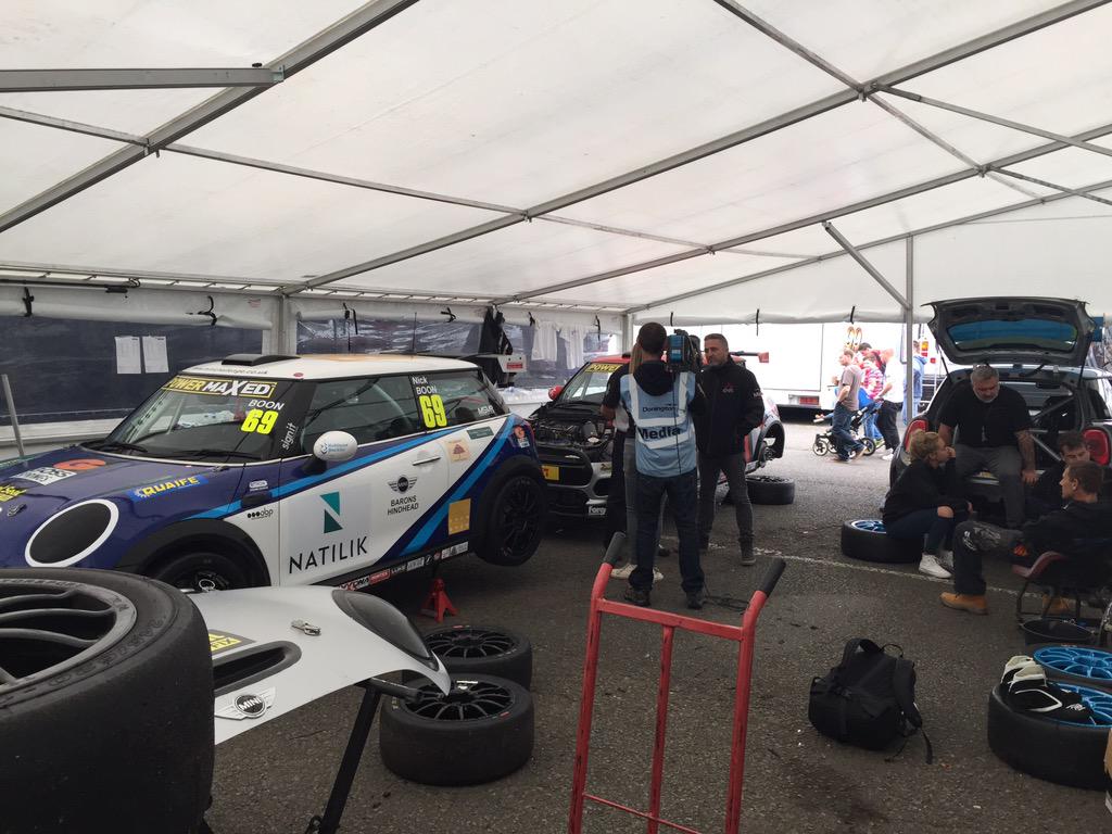 Nick Boon <a href="/natilikgroup/">Natilik</a> working the media pre-race <a href="/MINIChallengeUK/">The MINI CHALLENGE UK</a>