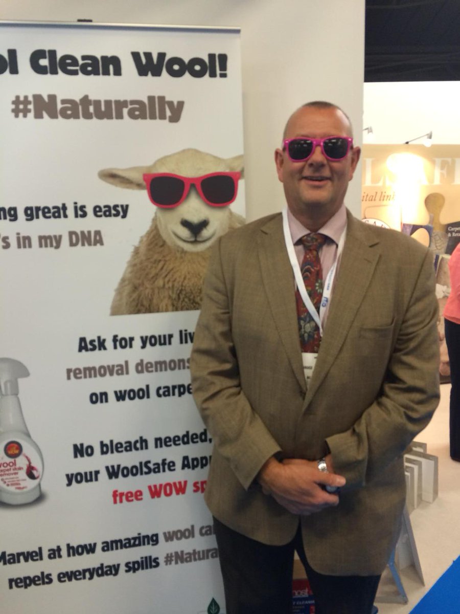 Bruce of <a href="/fleece2floor/">Fleece2Floor</a> thinks #itscooltobuywool <a href="/curtthesheep/">Martin Curtis</a> <a href="/BritishWool/">British Wool</a> @WitterCarpets <a href="/BrintonsCarpets/">Brintons Carpets</a>