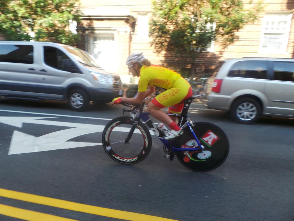RFECiclismo's tweet photo. Teresa Ripoll en accion #Richmond2015 http://t.co/8O6RrIgQbw
