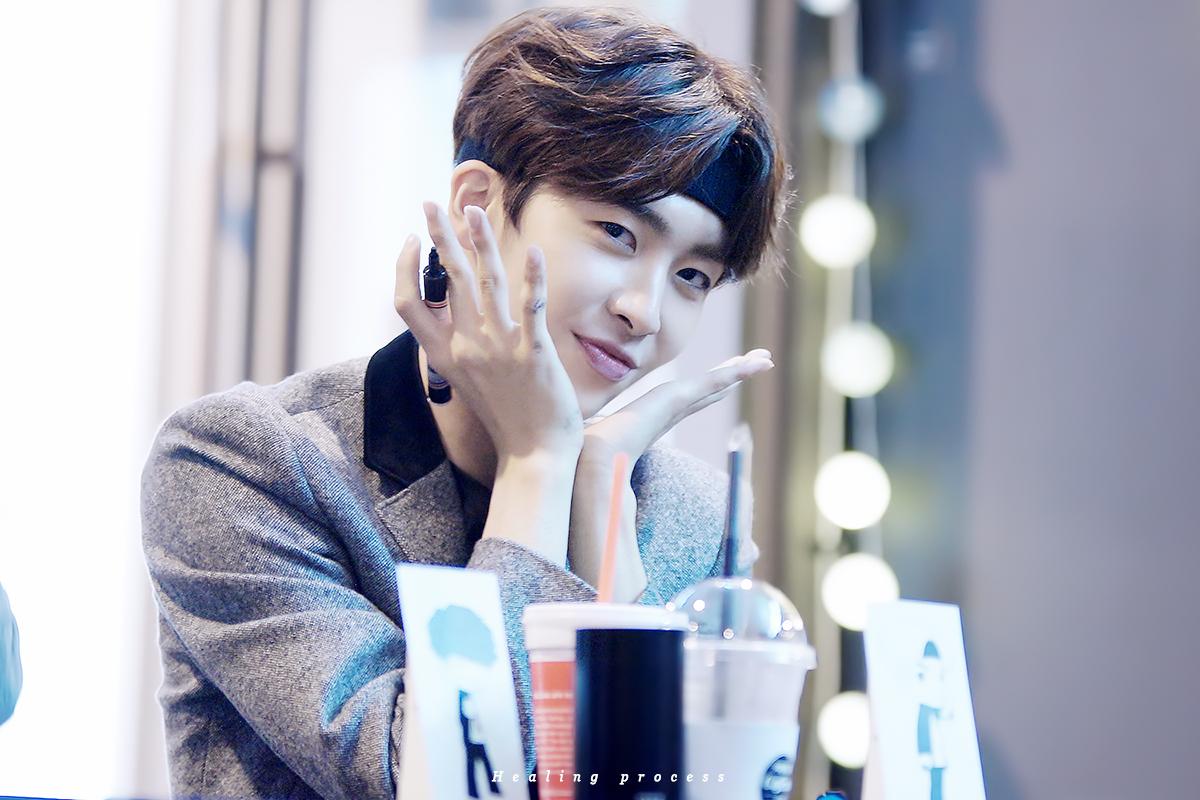 데뷔 3주차 들어든 신인 아이돌의 미모.jpg | 인스티즈