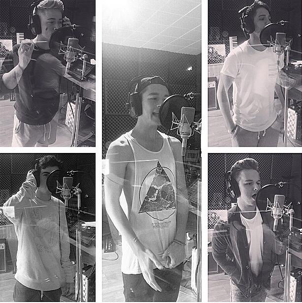 RyderLads's tweet photo. RYDER IN ACTION!
😎😎😎😎😎
🎤🎤🎤🎤🎤
#makingsweetmusic RT http://t.co/G8L6N0egBE