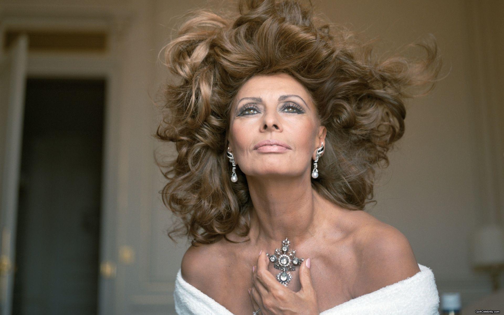 Happy 81st Birthday to one of the biggest movie stars of all time, the timeless Sophia Loren! All the best! Brava! 