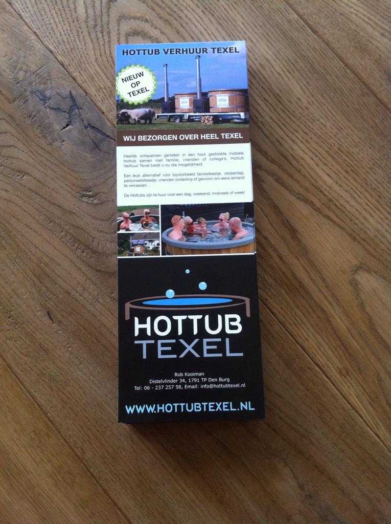 HottubTexel's tweet photo. Blij met de folders! Ontwerp hebben wij te danken aan @aekrijnen, de foto's zijn gemaakt door @SMStexel! #hottubtexel http://t.co/3pe9dbSGQZ