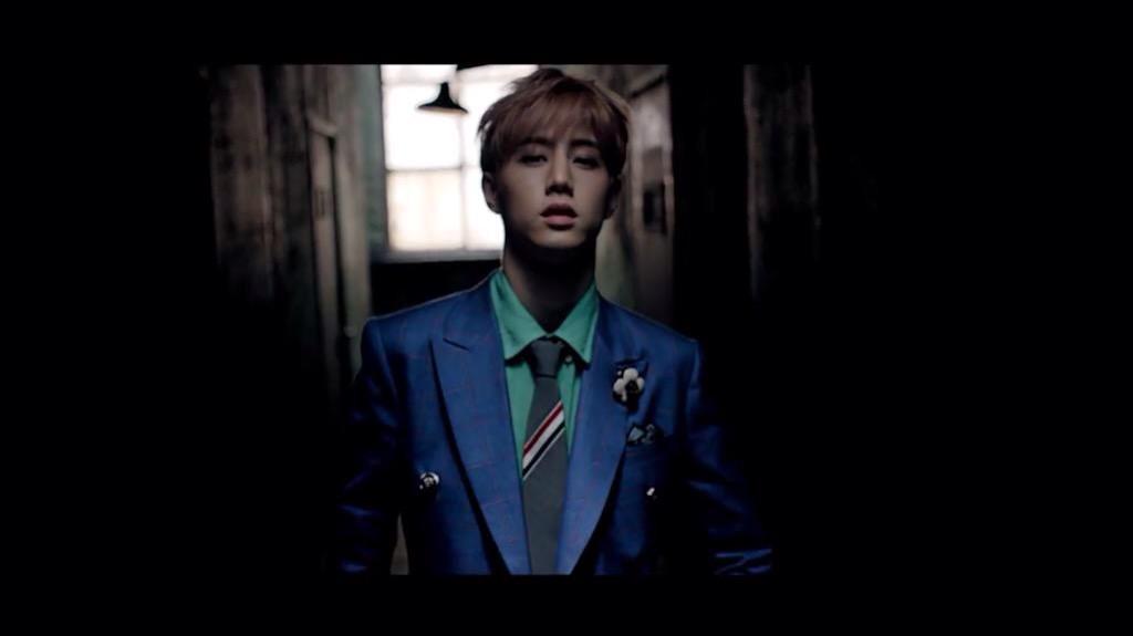TookTik1a's tweet photo. #mark_tuan #GOT7 #GOT7MAD #MAD #Mark #MarkTuan #MARKMAD #ThanksBamBamGoodbyeBaby #ThankyouBamBamGoodbyeBaby 😳😳😳หล่อ http://t.co/6u7aLFUXi1