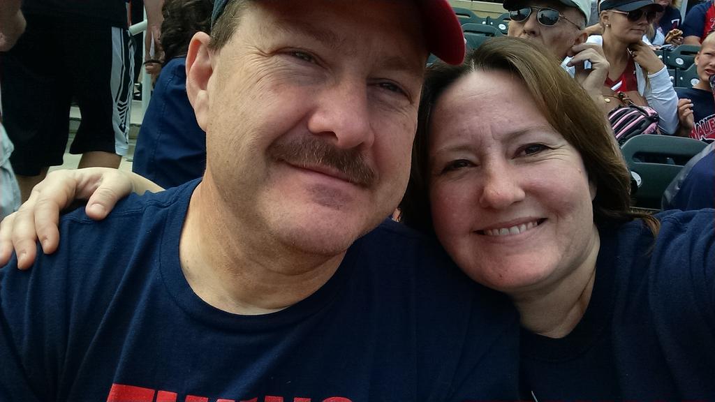 jofollm's tweet photo. Celebrating our 18th anniversary! #mntwinspics http://t.co/smZyxvLoiO