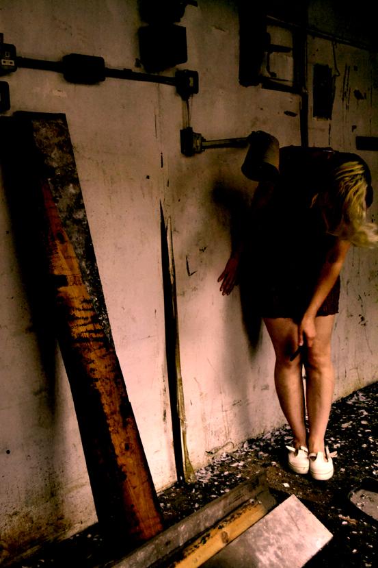 vu33's tweet image. #touching the wall#forgottenspace#Birmingham#portrait#art#gallery#people#london#newyork#art#portrait