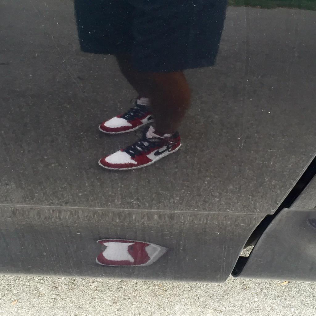 Jamie__Lowry's tweet photo. Figured I'd wear "The Return's" for my return to work! #VacationTooShort #TruckReflection #NeedsWashed http://t.co/nInZDdcHxU
