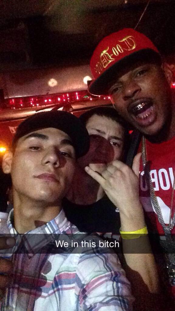 CodeineChris361's tweet photo. Me & @agarcia686 got to take a selfie with mr. i'd rather bang screw himself #KyleLee http://t.co/TOKcZnSWPt