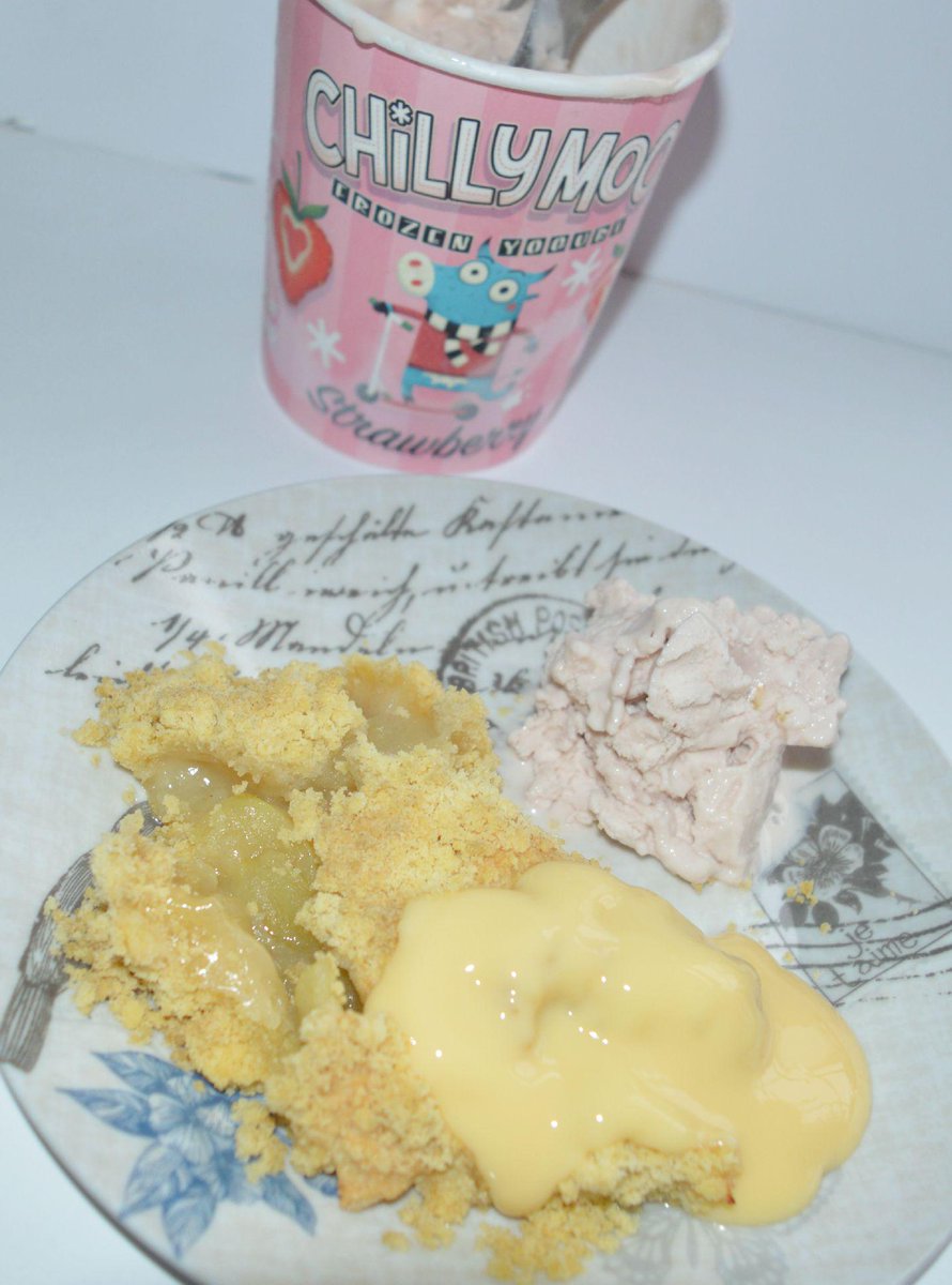 Got all domesticated today &amp; made an apple crumble for my dads bday, topped it off with some strawberry <a href="/chillymoo1/">Chilly Moo</a>