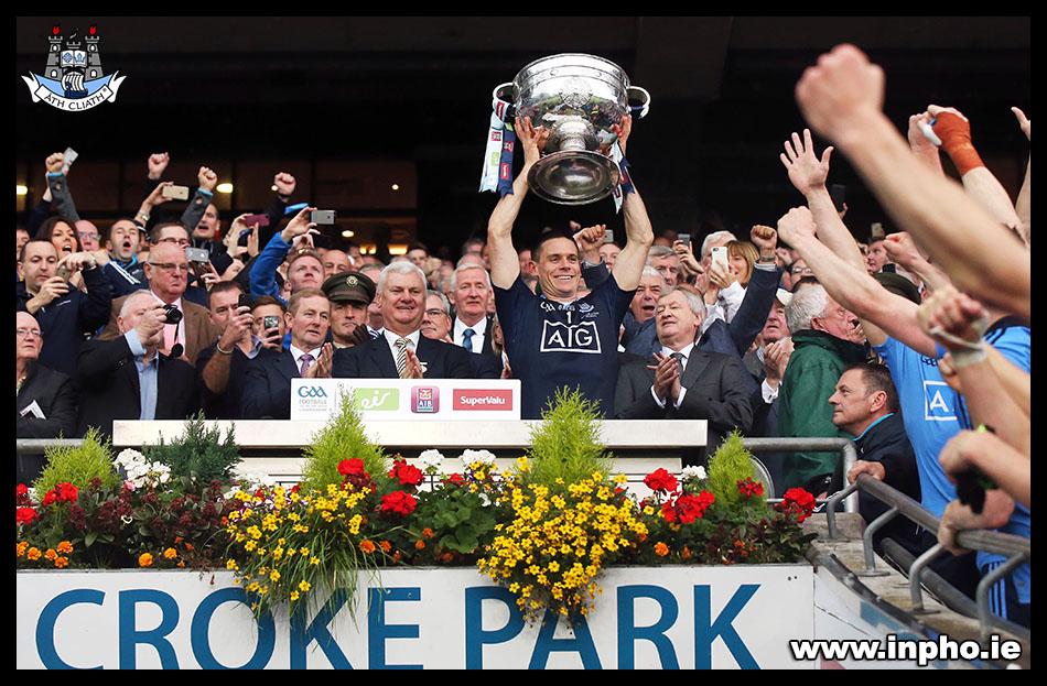 Share the pic far and wide <a href="/DubGAAOfficial/">Dublin GAA</a> fans and be proud, 2015 All-Ireland Champions!! <a href="/LiveGAAResults/">GAAResults.ie</a>
