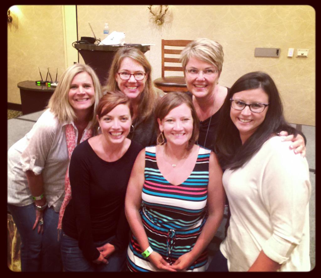tenilleshade's tweet photo. Intermediate trainers synthesizing and layering our learning of best practices in literacy. #D5TX http://t.co/6m6xlJdUqq
