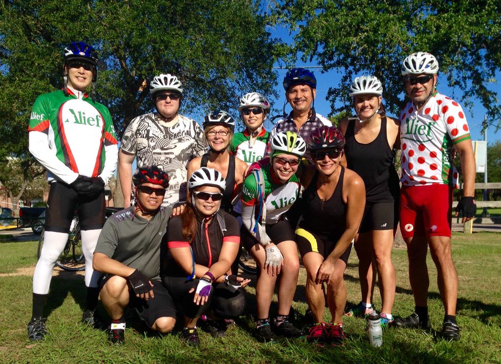 AliefCycling's tweet photo. Rookie ride # 2:  all fun and wellness! @IzabelHlayhel http://t.co/gGRcvpmPT7