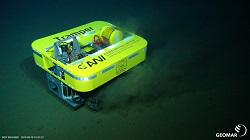 GEOMAR_en's tweet photo. Rondezvous in the deep sea:  @awi_de's #Tramper meets #ROVKIEL6000. Read more
http://t.co/PvxzEDueOZ #EADSM #SO242 http://t.co/s0xYpvavVg