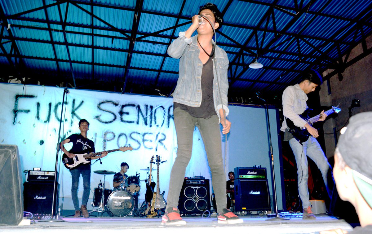 pararocka1's tweet photo. Ketemu lagi diacara yang sama guys ,thnks buat semuanya yang sudah support kami . http://t.co/B2vcNsh4ta