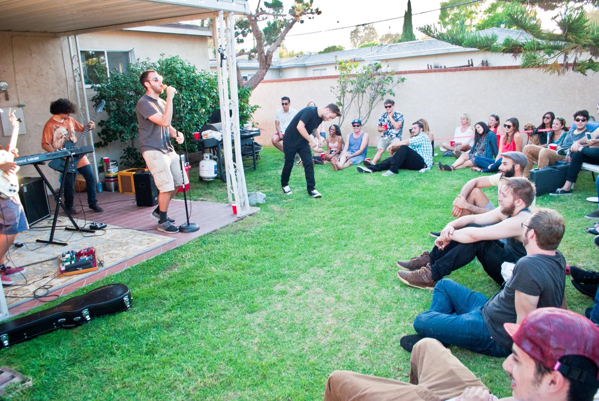 GetFoundArts's tweet photo. .@ArmsAkimboBand and @CastlePlastic played some great jams in our yard yesterday. More photos and video coming next! http://t.co/uZTCba4ESj