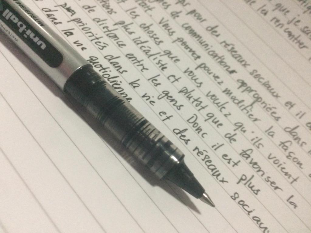 GenElayne's tweet photo. One essay done. One left. I'm pretty sure my French is at least at kindergarten level by now. http://t.co/EDEow7PJ1o