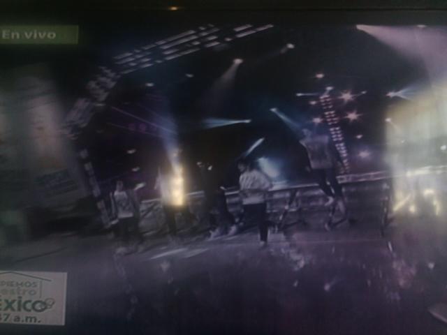 jessicacmn's tweet image. @somosCD9 😭😭😭😭😍😍😍 #CD9EnAztecaLNM