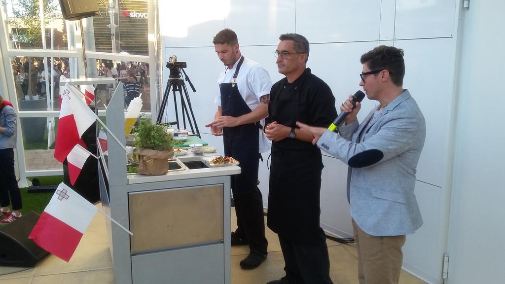 MaltaExpo2015's tweet photo. @QatarPavilion hosting Malta #CookingShow - another taste of Maltese cuisine at #Expo2015 http://t.co/DIAGBGwSOu