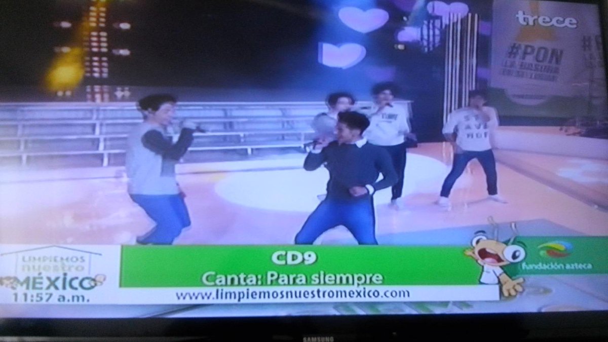CastorasDeCD9's tweet image. Ahora si CANTAN PARA SIEMPRE!! En @LNMexico #CD9EnAztecaLNM @somosCD9 ALEGRARON MI DOMINGO!! Kaka \^o^/