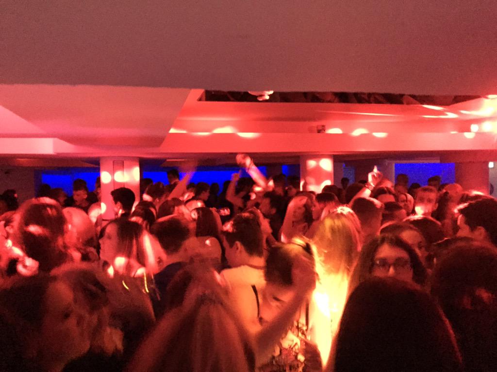 D4Djs's tweet photo. @rossmckeondj  playing vanilla for @Thewezz  junior very night 🙌🏻 http://t.co/UhX2spEC6j