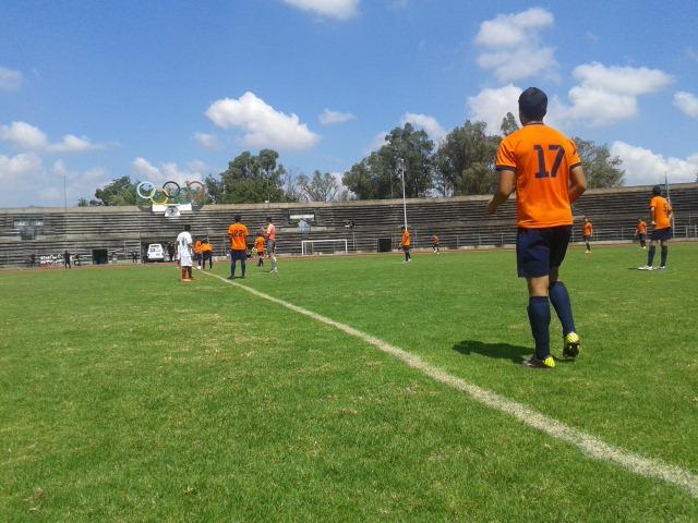 FcZorros's tweet photo. Inicia encuentro en el Estadio Venustiano Carranza. J6 #LNT @segundadivfmf Zorros vs Dep. Nvo. Chimalhuacán. http://t.co/UPSi6ILrCT